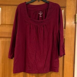 EUC! Women’s size 2X, Sonoma Square Neck Burgundy Blouse, 3/4 Sleeves!